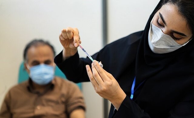 5 هزار فرهنگی خراسان شمالی دوز دوم واکسن را دریافت کردند/ تاکنون خبری از آغاز واکسیناسیون دانش آموزی نرسیده است,